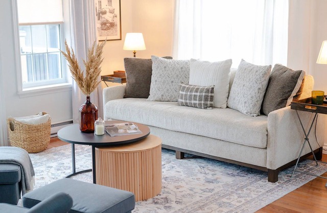 Century Home centrally located in Prince Edward County (located in Bloomfield)