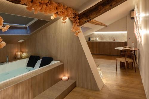 CEVA Suite Sakura - Jacuzzi & Cinéma Centre ville