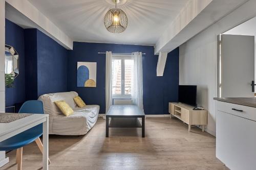 Château Saphir T2 hypercentre historique au pied du château