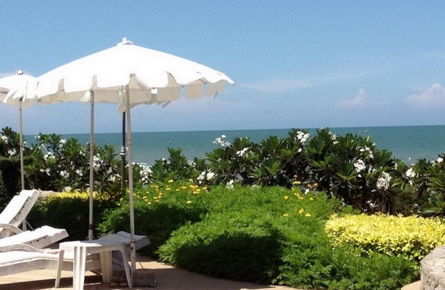 Cha-Am Beach Club