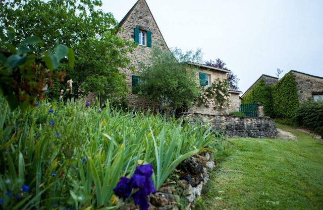 Charming Stone House with Terrace, Garden & Wifi Near Prehistoric Sites in Les Eyzies-de-Tayac