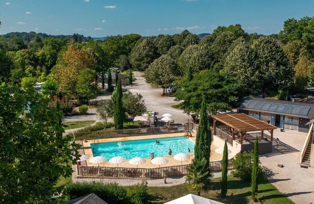 Chalet 3 étoiles - Piscine - eehigf