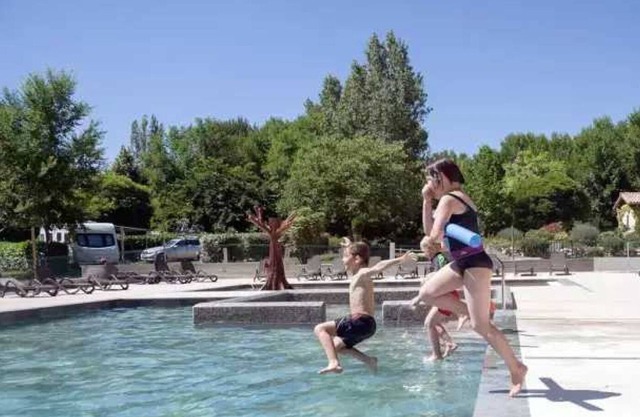 Chalet 4 étoiles - Parc aquatique - eeceig