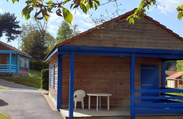 Chalet '6 Personnes Bleuet price Semaine' with Mountain View, Shared Pool and Wi-Fi