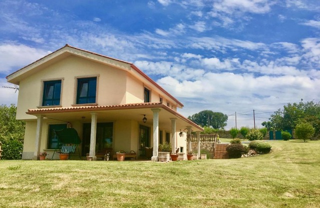 Chalet al lado del mar entre Redes y El Raso