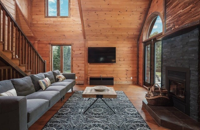 Chalet Bonheur | hot tub