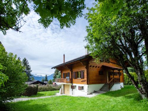 Chalet Chalet Shambala by Interhome