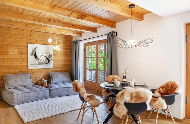 Chalet 'Flocke Appart Schneehase' with Mountain View, Private Terrace and Wi-Fi