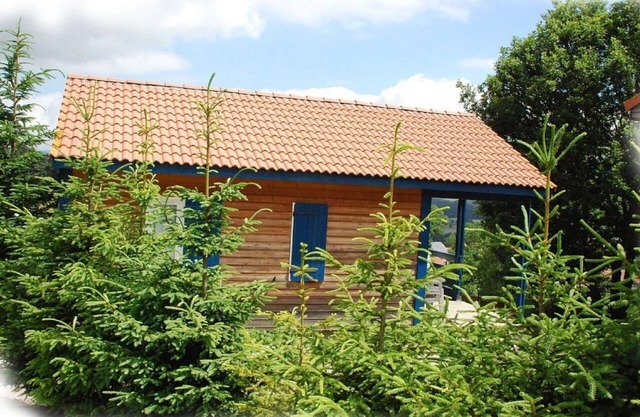 Chalet "Fougère Pour 6 Prix Weekend" with Mountain View, Shared Pool & Wi-Fi