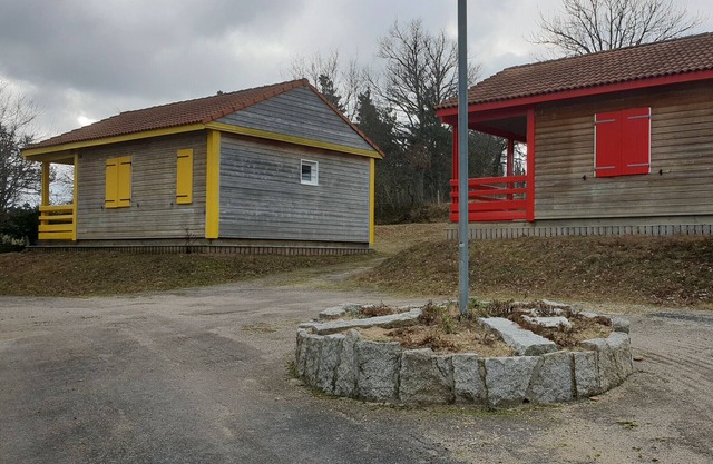Chalet "Hibiscus Pour 6 Prix Semaine" with Mountain View, Shared Pool & Wi-Fi