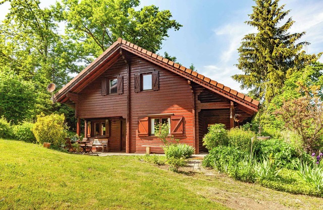 Chalet "L'herminette" with Garden & Terrace