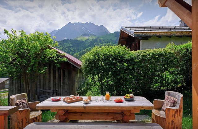 Chalet La Canopée - Aravis mountain stay with spa for 10 - OVO Network