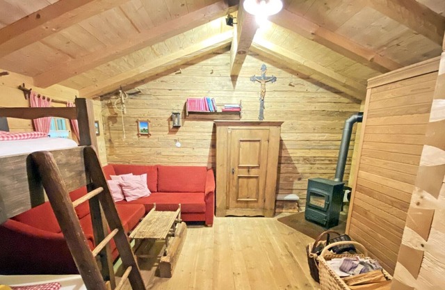Chalet near the lake in Asten