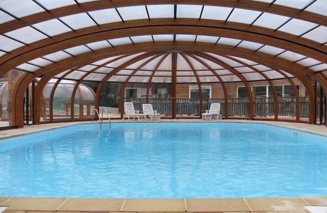 Chalet, panoramic view, fully equipped, private terrace, indoor swimming pool .