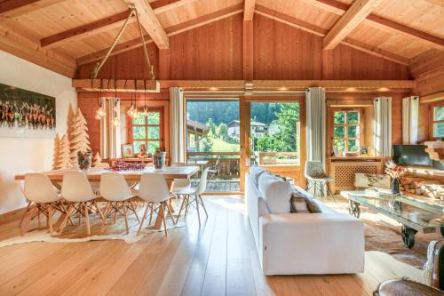 Chalet White Moon