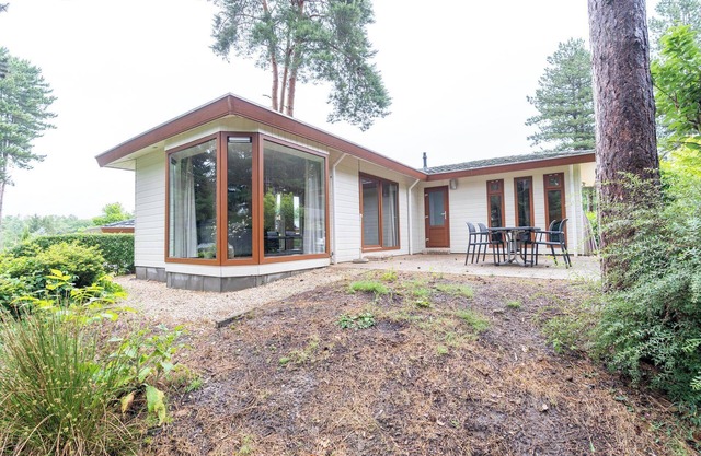 Chalet with 2 bedrooms and patio