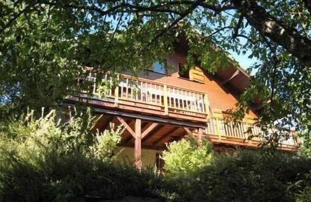 Chalet with nice mountain views