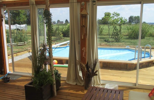 Chalet with swimming pool and jacuzzi in the heart of Cantal