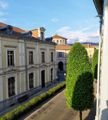 Chaleureuse maison de ville à côté de la mairie ronde