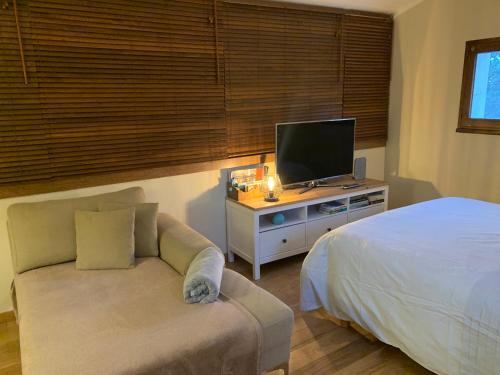 Chambre au calme dans maison avec vue