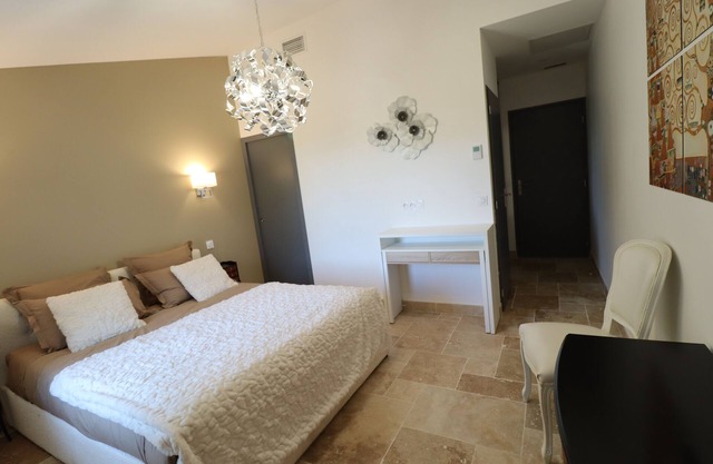 Chambre Dhôte Pour 2 Personnes Dans un Mas Languedocien Avec Piscine et Jacuzzi