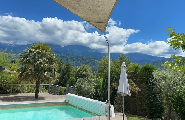 Chambre 2 Personnes Dans Maison Avec Piscine