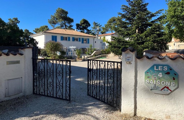 Chambre indépendante dans une villa