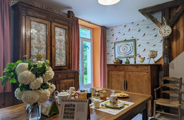 Chambre "Pommier" au calme en maison d'hôtes près des châteaux - FR-1-591-487