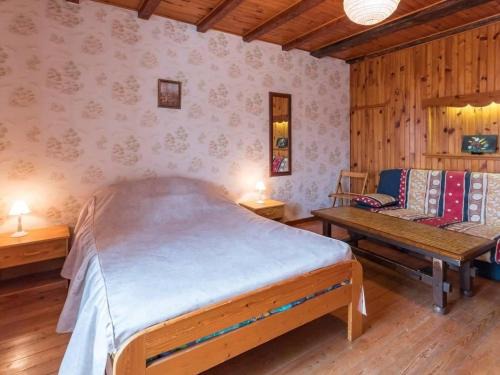 Chambres Confortables avec Petit Déjeuner Inclus et Salon de Jardin - FR-1-583-284