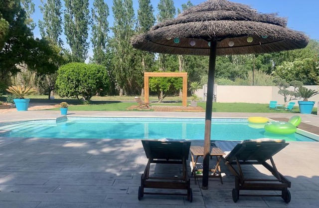 Chambres d hôtes au calme avec piscine et jacuzzi