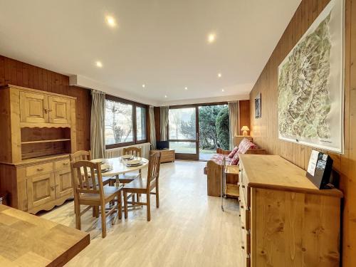 Chamonix: Appt 2P, 4 pers, terrasse, parking, proche centre et télécabine - FR-1-507-26