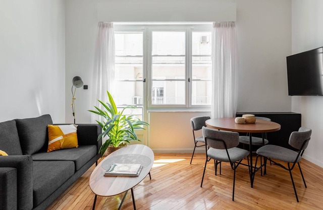 Charismatic 1BR Apartment at ZOIA The Met