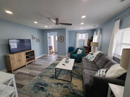Charlies by the Bay Unit 1