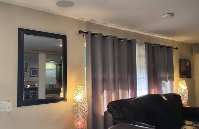 Charm meets convenience in this delightful duplex-family house.