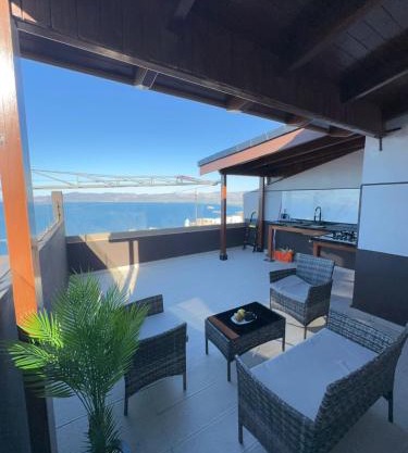 Charmant appartement avec Vue Imprenable sur la Méditerranée