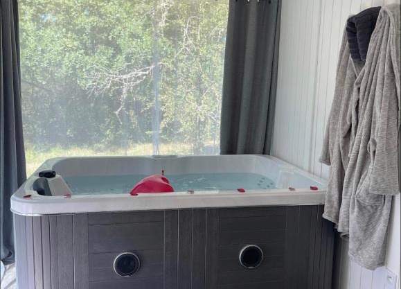 Charmant chalet cocooning avec Jacuzzi