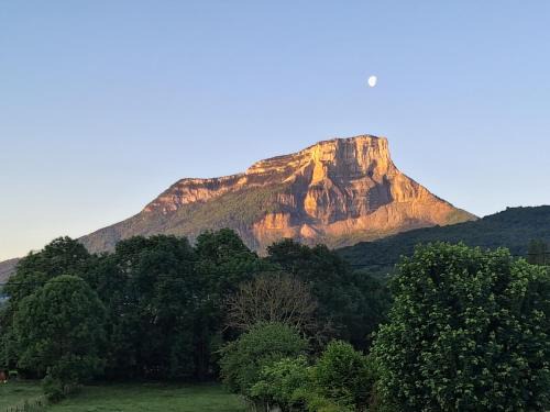 charmant T3 vue montagne