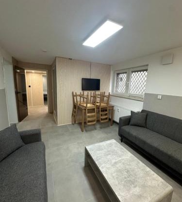 Charmante 2 Zimmer Souterrain