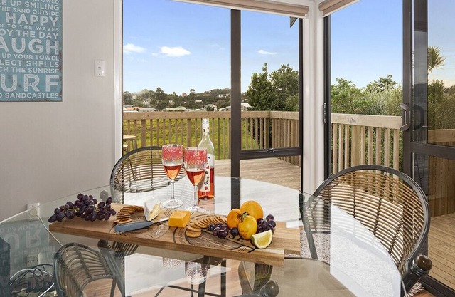 Charmed on Molesworth - Mangawhai Holiday Home