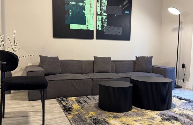 Charming 1-bedroom apartment in marvelous Dallas with WiFi, AC,GYM,POOL