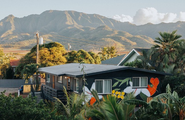 Charming 1-bedroom Beach Retreat with Sauna