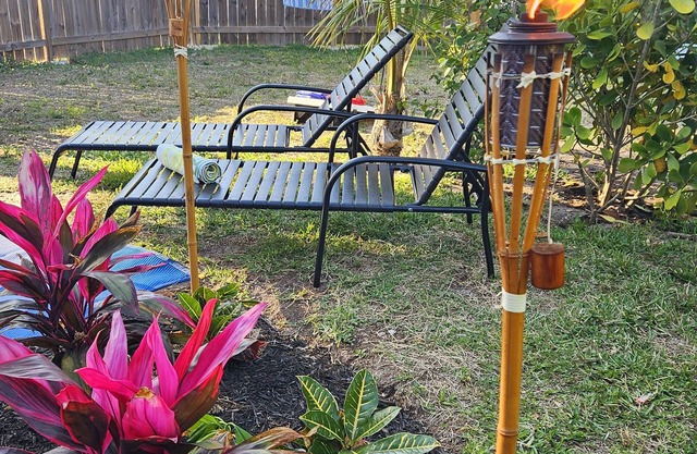 Charming 1-bedroom cabin in cool Nokomis with WiFi, AC