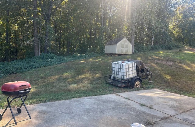 Charming 1-bedroom house in serene Ellenwood with AC
