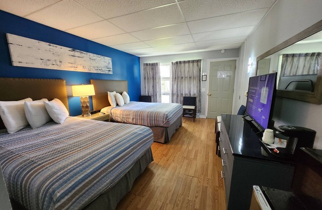 Charming 1-bedroom hotel with AC and WiFi in wonderful Lake George