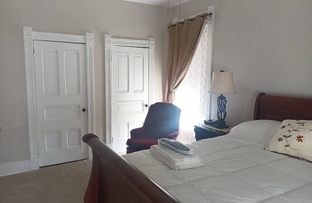 Charming 1-bedroom with shared house amenities in lovely Quincy with WiFi, AC