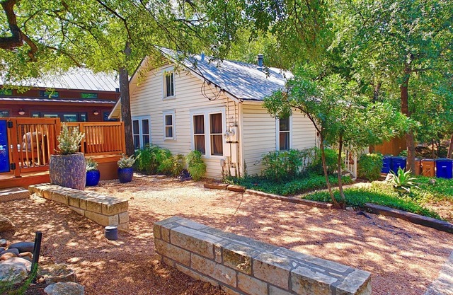Charming 1940s Cottage Top Location - EV Charger