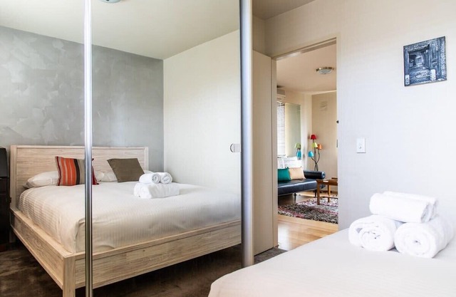 Charming 1BD in Vibrant South Yarra