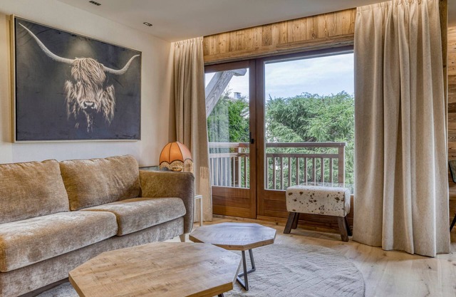*Charming 1BR Apt Near Ski Slopes & Golf - Sleeps 4, Pet-Friendly, Ski Locker, Garage*