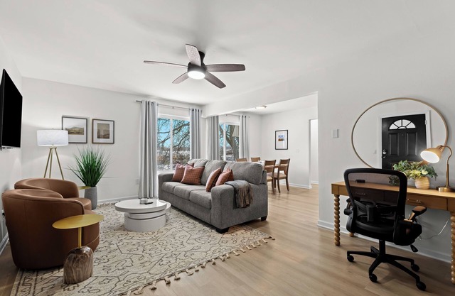 Charming 1BR Upper-Flat Unit in Royal Oak