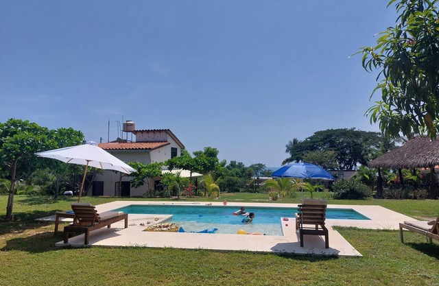 Charming 2-bedroom cottage with WiFi, AC in awesome Puerto Escondido